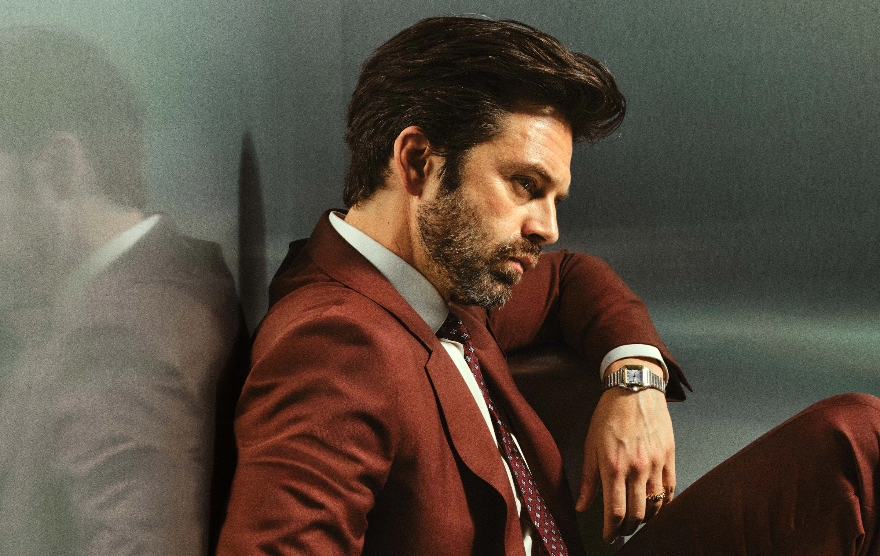 Man wearing the Santos de Cartier watch Small model