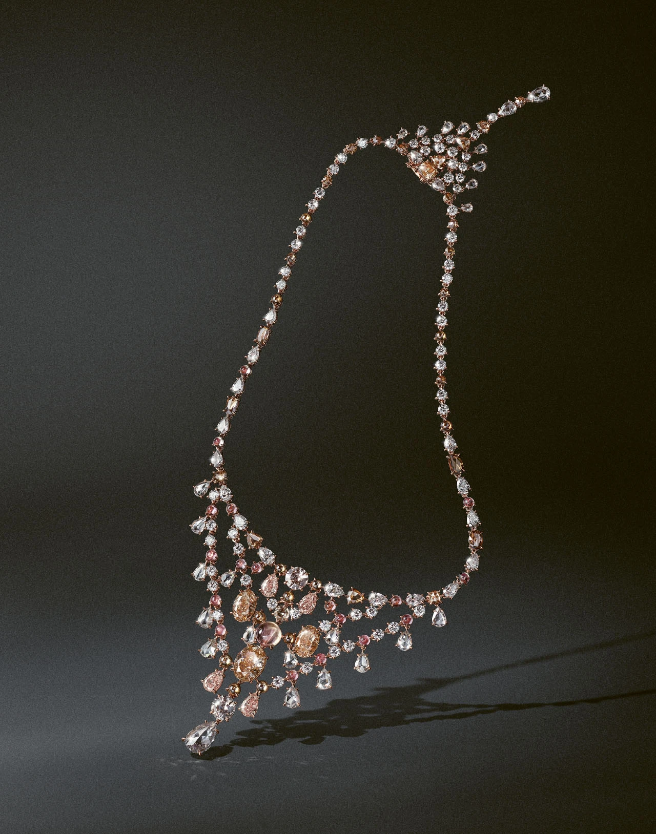 chapter-2-article-1.SplitScreenImage4.alt1