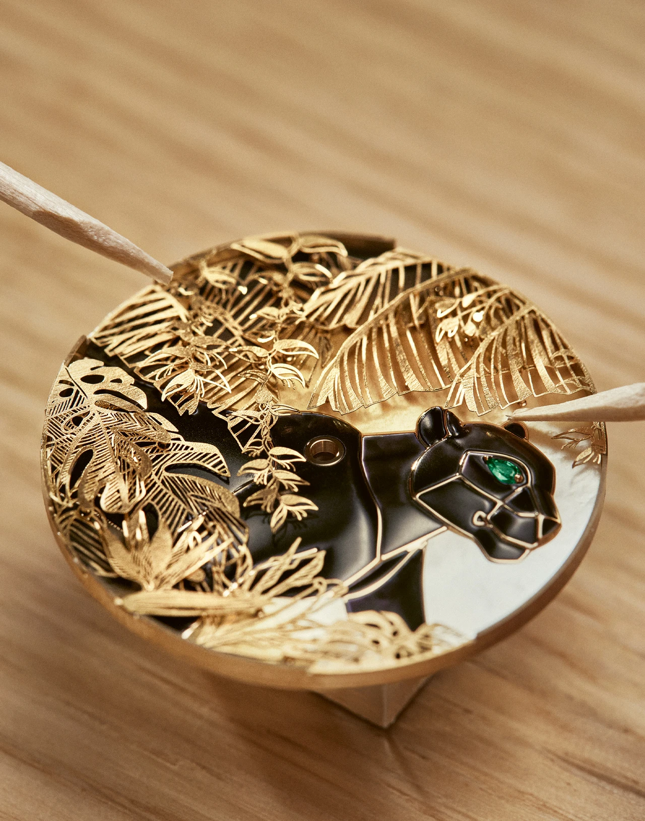 Ronde Louis Cartier Panthère Métiers d’Art watch, 36 mm, mechanical movement with manual winding 430 MC